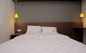 Reddoorz Plus @ Dago Pojok 3